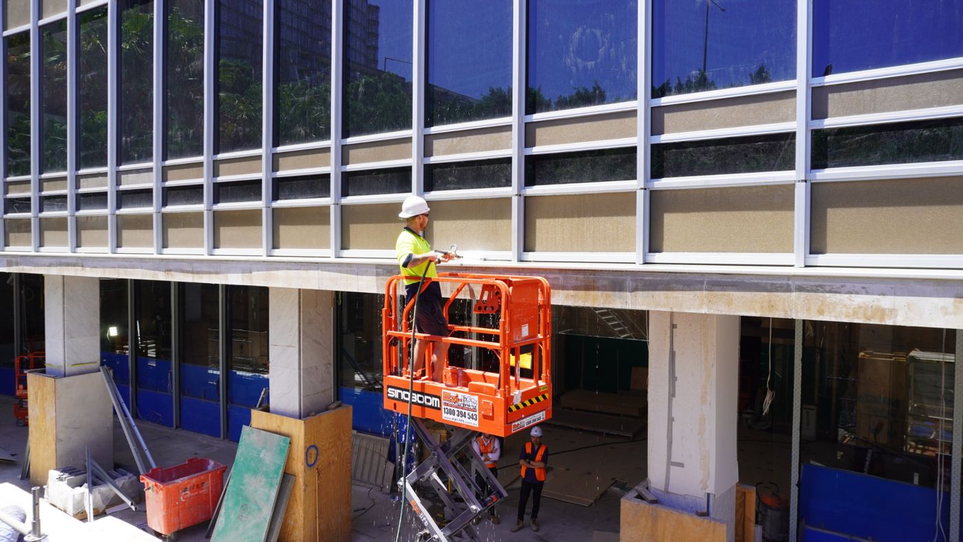 Water penetration field test of an installed curtain wall from an elevated work platform